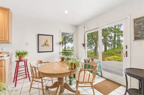 Dining - 270 Oakleaf Dr, Pine Knoll Shores, NC 28512 photo 3 of 4