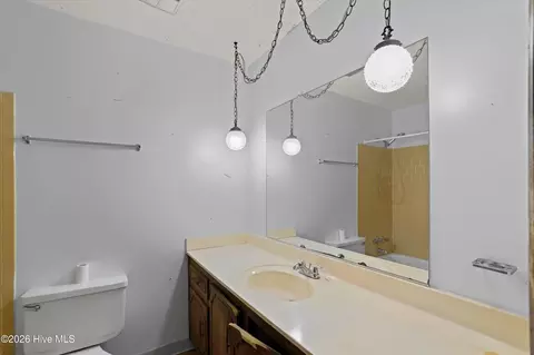 Bath - 131 Cyndee Cir, Martinez, GA 30907 photo 1 of 3
