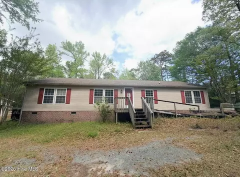 100 N Burning Tree Dr, Hampstead, NC 28443