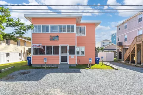 710 Canal Dr, Carolina Beach, NC 28428