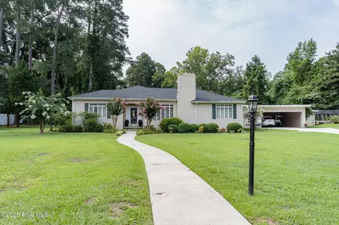226 E College St, Whiteville, NC 28472