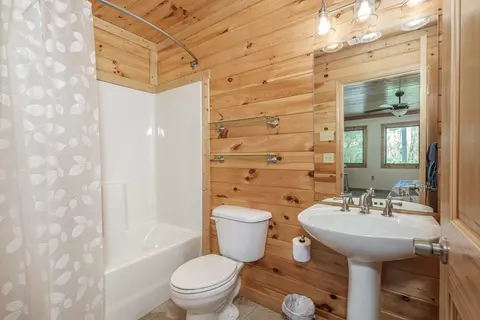 Bath - 509 Lonesome Pine Rd, Murphy, NC 28906 photo 5 of 5