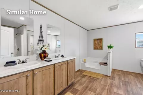 Entry Way - 152 Quail Point Dr, Hubert, NC 28539 photo 6 of 7