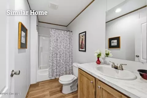 Entry Way - 152 Quail Point Dr, Hubert, NC 28539 photo 7 of 7