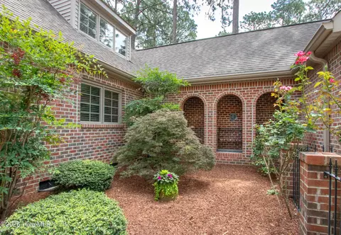 Exterior - 185 Baltusrol Ln, Pinehurst, NC 28374 photo 3 of 18