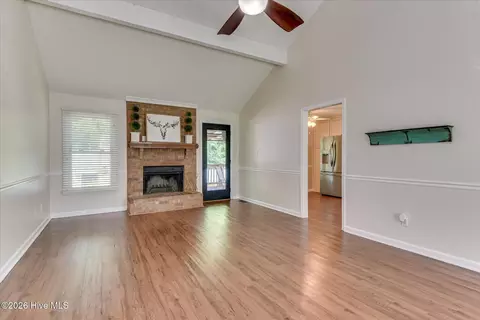 Living - 666 Kemper Dr, Evans, GA 30809 photo 2 of 6