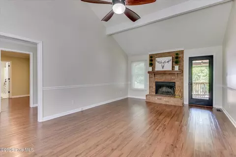Living - 666 Kemper Dr, Evans, GA 30809 photo 3 of 6