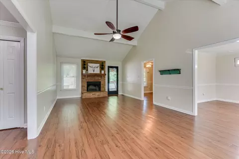 Living - 666 Kemper Dr, Evans, GA 30809 photo 1 of 6