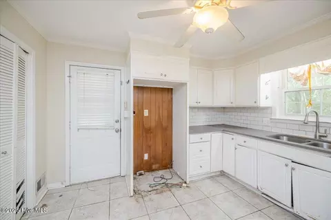 Kitchen - 3141 Ramsgate Rd, Augusta, GA 30909 photo 4 of 4