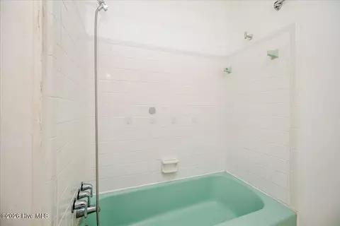 Bath - 3141 Ramsgate Rd, Augusta, GA 30909 photo 4 of 4