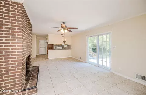 Living - 3141 Ramsgate Rd, Augusta, GA 30909 photo 3 of 9