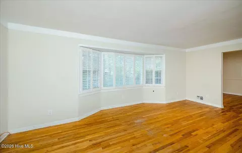 Living - 3141 Ramsgate Rd, Augusta, GA 30909 photo 2 of 9