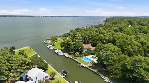View/Area - 286 Oakleaf Dr, Pine Knoll Shores, NC 28512 photo 1 of 5