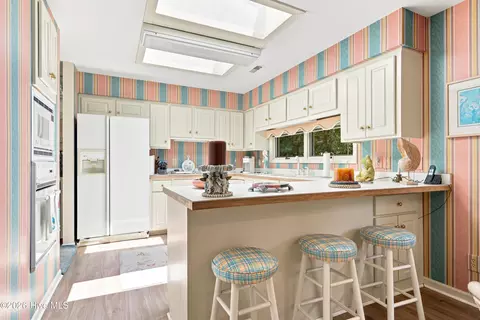 Kitchen - 286 Oakleaf Dr, Pine Knoll Shores, NC 28512 photo 1 of 6