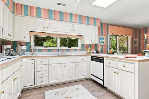 Kitchen - 286 Oakleaf Dr, Pine Knoll Shores, NC 28512 photo 2 of 6