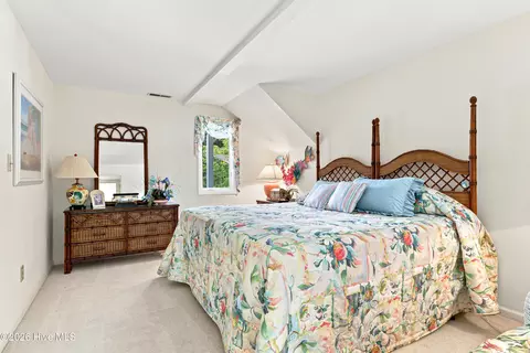 Bedroom - 286 Oakleaf Dr, Pine Knoll Shores, NC 28512 photo 2 of 6