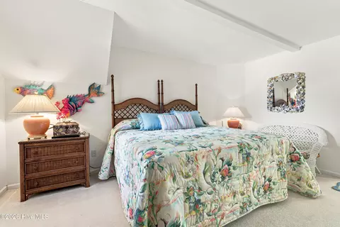 Bedroom - 286 Oakleaf Dr, Pine Knoll Shores, NC 28512 photo 3 of 6