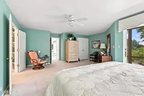 Bedroom - 286 Oakleaf Dr, Pine Knoll Shores, NC 28512 photo 5 of 6