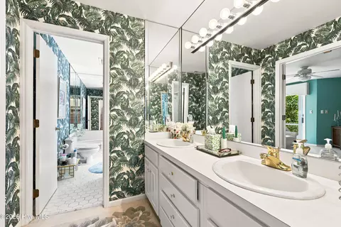 Bath - 286 Oakleaf Dr, Pine Knoll Shores, NC 28512 photo 4 of 6