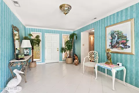 Entry Way - 286 Oakleaf Dr, Pine Knoll Shores, NC 28512 photo 2 of 3