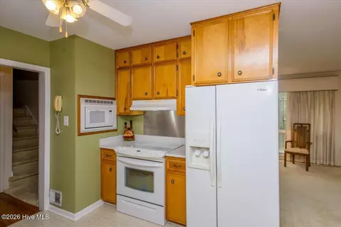 Kitchen - 2462 Leslie Cir, Augusta, GA 30906 photo 3 of 4