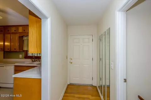 Entry Way - 2462 Leslie Cir, Augusta, GA 30906 photo 2 of 3