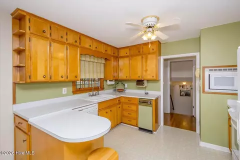 Kitchen - 2462 Leslie Cir, Augusta, GA 30906 photo 4 of 4