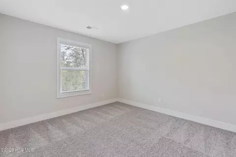 Bedroom - 141 Commons View Dr, Hampstead, NC 28443 photo 3 of 4
