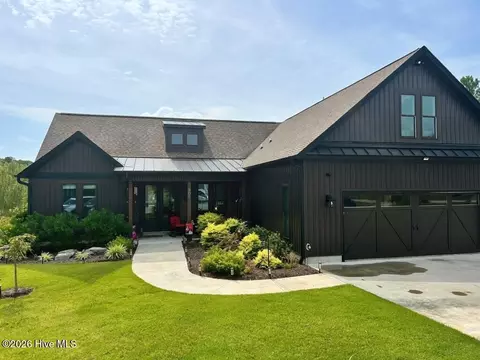 Exterior - 906 Marshview Ct, Hubert, NC 28539 photo 1 of 7
