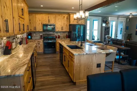 Kitchen - 906 Marshview Ct, Hubert, NC 28539 photo 1 of 2