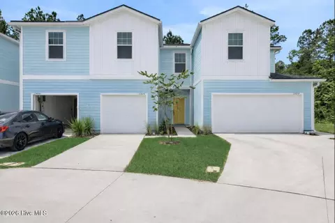 426 Flay Dr, Holly Ridge, NC 28445