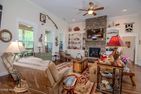 Living - 1455 Upper Peachtree Rd, Murphy, NC 28906 photo 3 of 6
