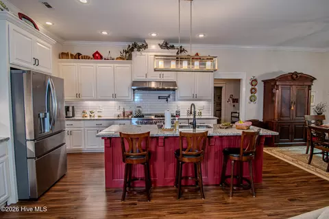 Kitchen - 1455 Upper Peachtree Rd, Murphy, NC 28906 photo 6 of 7