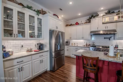 Kitchen - 1455 Upper Peachtree Rd, Murphy, NC 28906 photo 5 of 7