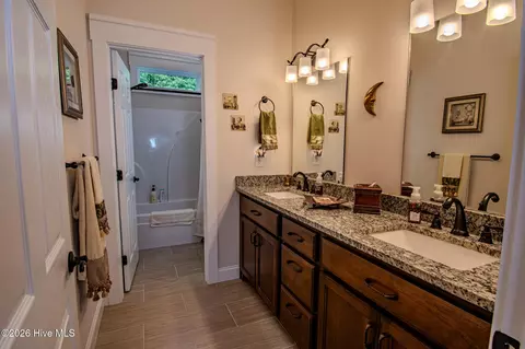 Bath - 1455 Upper Peachtree Rd, Murphy, NC 28906 photo 6 of 6