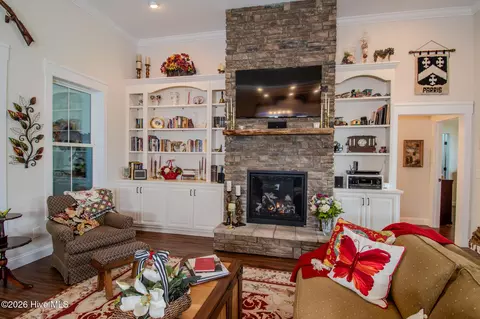Living - 1455 Upper Peachtree Rd, Murphy, NC 28906 photo 6 of 6