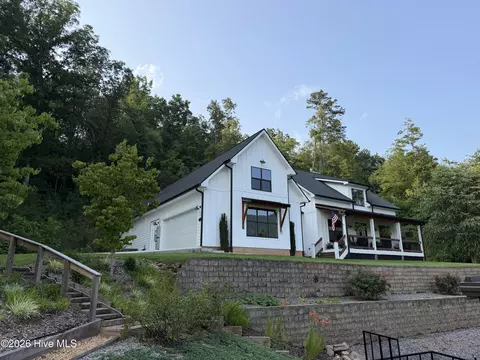 Exterior - 1455 Upper Peachtree Rd, Murphy, NC 28906 photo 7 of 9
