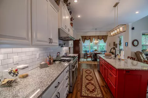 Kitchen - 1455 Upper Peachtree Rd, Murphy, NC 28906 photo 4 of 7