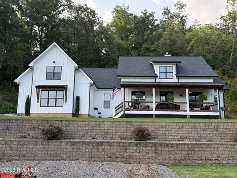 Exterior - 1455 Upper Peachtree Rd, Murphy, NC 28906 photo 8 of 9