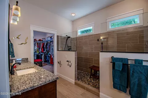 Bath - 1455 Upper Peachtree Rd, Murphy, NC 28906 photo 4 of 6