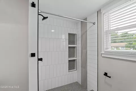 Bath - 4032 Rio Pinar Dr, Augusta, GA 30906 photo 2 of 4