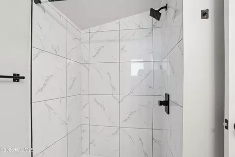 Bath - 1021 Miller St, Augusta, GA 30901 photo 1 of 3