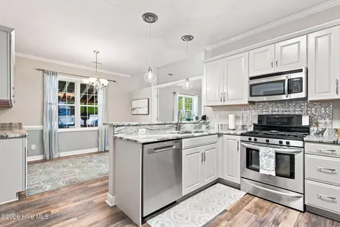 Kitchen - 103 Bergman St, Hampstead, NC 28443 photo 4 of 5