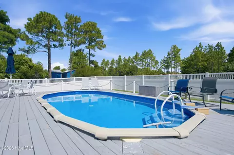 Exterior - 103 Bergman St, Hampstead, NC 28443 photo 5 of 10