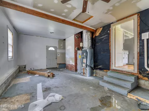 Living - 111 Pineview St, Havelock, NC 28532 photo 5 of 5