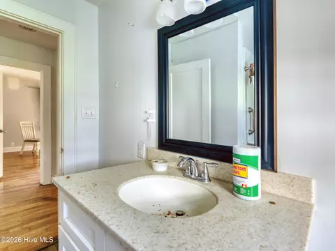 Bath - 111 Pineview St, Havelock, NC 28532 photo 3 of 3