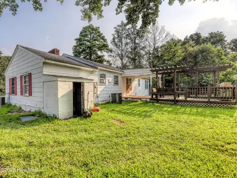 Exterior - 111 Pineview St, Havelock, NC 28532 photo 5 of 14