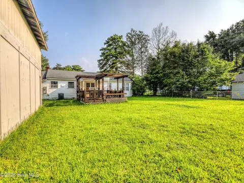 Exterior - 111 Pineview St, Havelock, NC 28532 photo 6 of 14