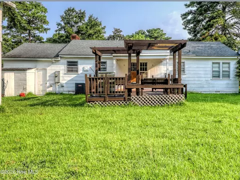 Exterior - 111 Pineview St, Havelock, NC 28532 photo 8 of 14