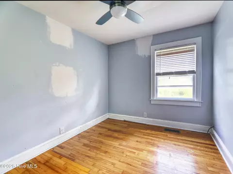 Bedroom - 111 Pineview St, Havelock, NC 28532 photo 8 of 10